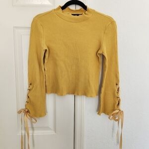 Mustard Longsleeved Top. Size Small